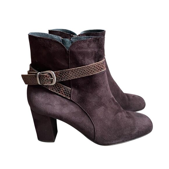 Eric Michael Ankle Booties Women Sz 9.5 EU 40 Brown Suede Leather Heels Dressy - Picture 1 of 12